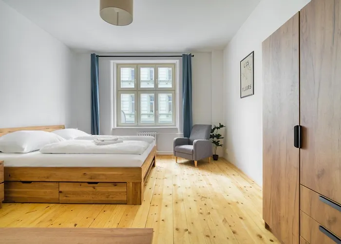 Family Retreat By Rentez *